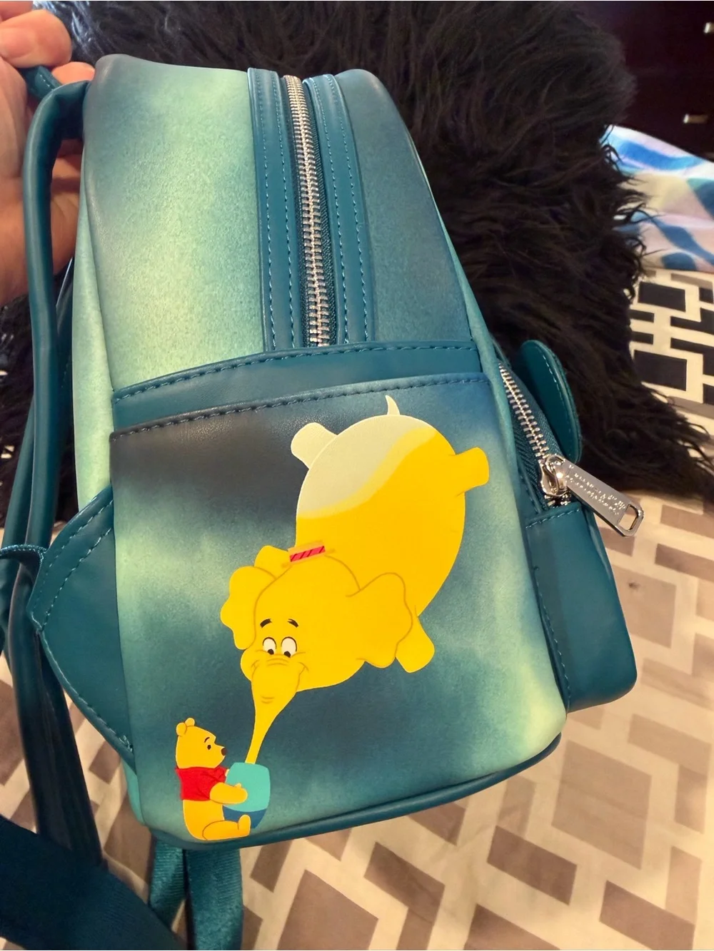 Loungefly Winnie the Pooh Heffa-Dream Glow Mini Backpack GLOW IN THE DARK.